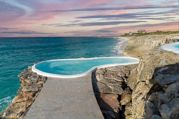 The small pool outside the infinity pool